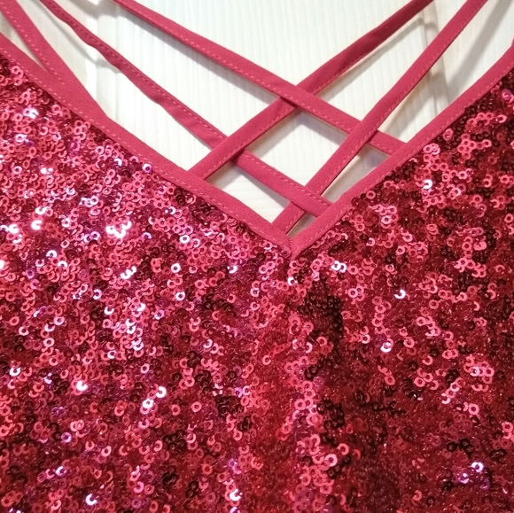 NWT Dazzle in Sparkle Criss-Cross Tank - Picture 3 of 12